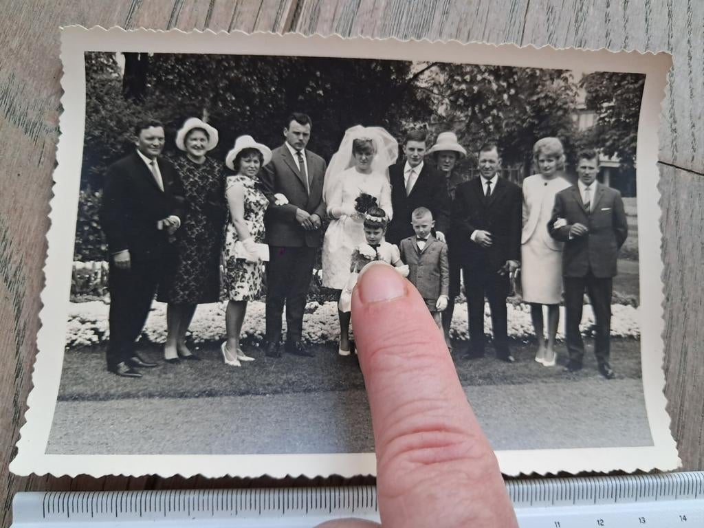 Oude huwelijks groepsfoto, met voorloopkindjes, Ophalen of Verzenden