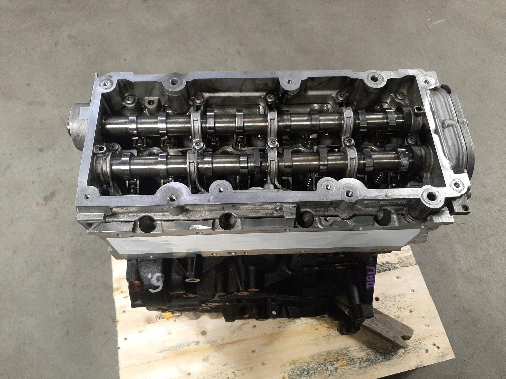 Moteur DAUA Nu CRAFTER GRAND CALIFORNIA VW, Verzenden, Gebruikt, Skoda