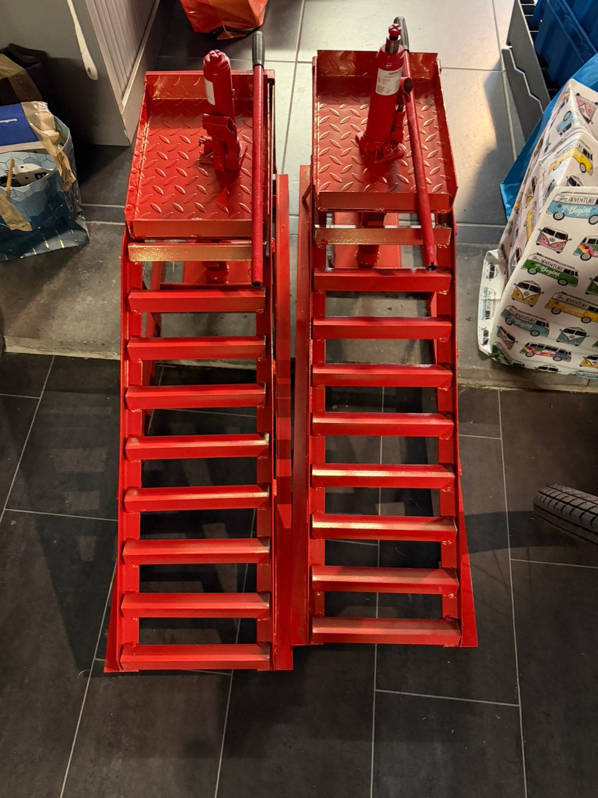 Oprijramp 2stuks met hefplatvorm in clusief 2krikken, Auto diversen, Krikken, Ophalen, Nieuw