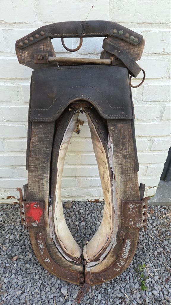 2 oude paardegarelen, Dieren en Toebehoren, Paarden en Pony's | Hoofdstellen en Tuigage, Ophalen