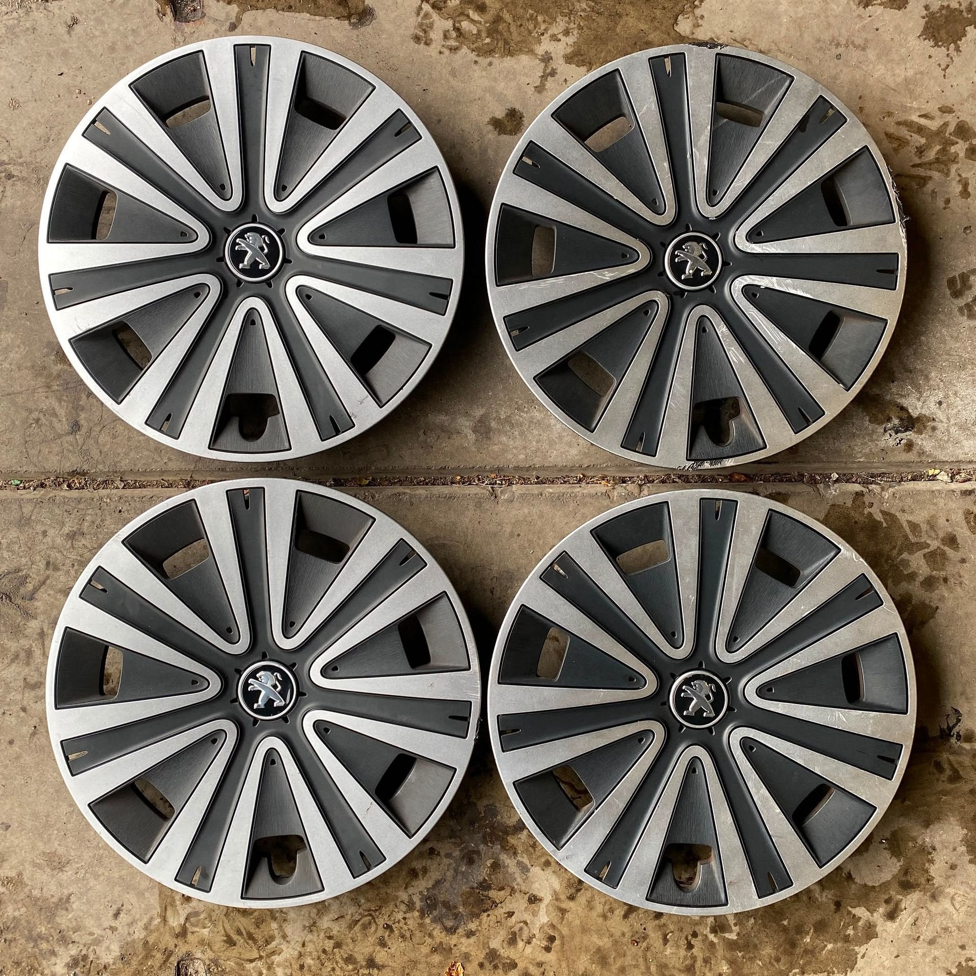 Wieldoppen Peugeot Partner 9676970477 Set 15 inch 9676970577, Gebruikt, -, -, Ophalen of Verzenden
