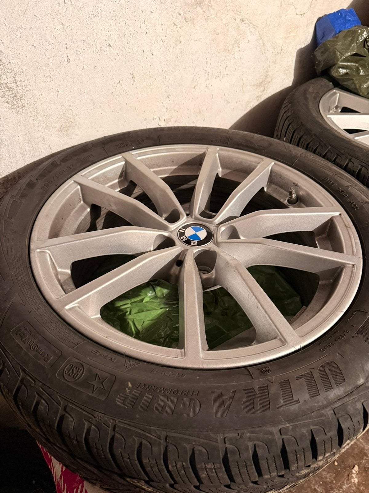 Jantes bmw 17’’ 5x112 + pneus hiver, Autos : Pièces & Accessoires, Pneus & Jantes, Pneus hiver, Enlèvement, Pneu(s), 17 pouces
