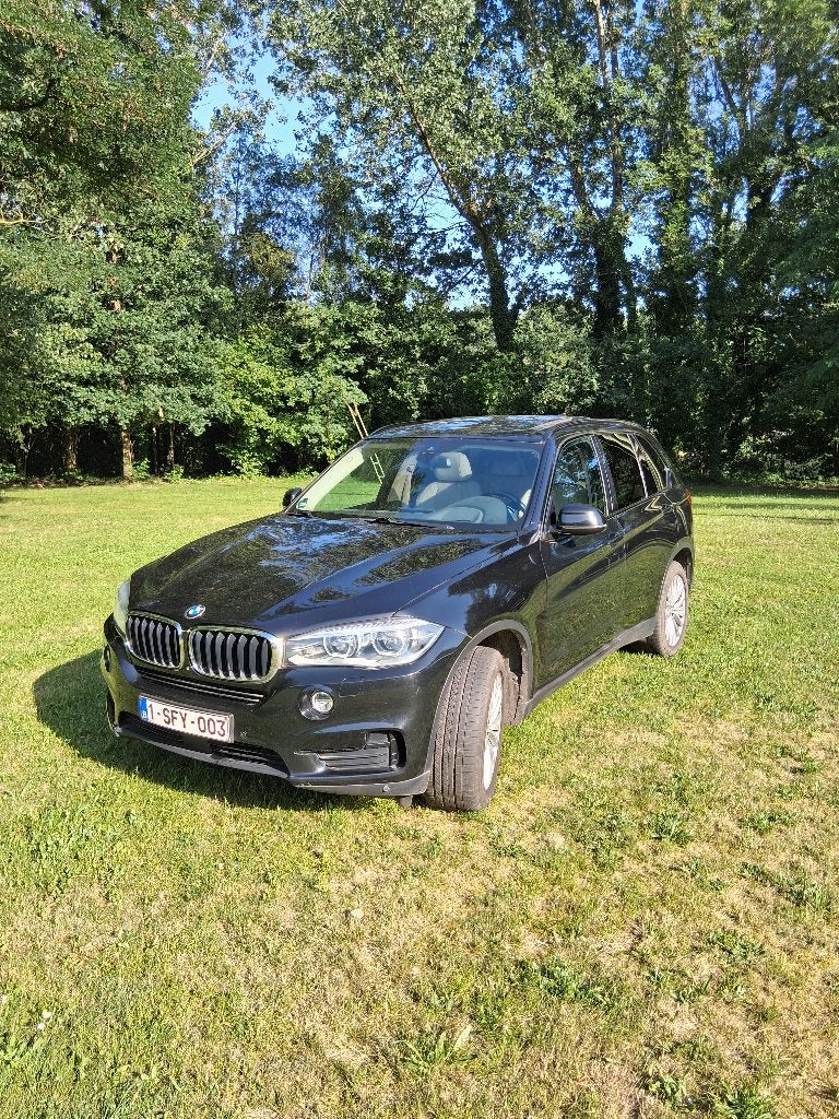 BMW X 5. X-DRIVE eerste inschrijving 10/12/2013., Auto's, BMW, Particulier, X5, 360° camera, 4x4, ABS, Achteruitrijcamera, Adaptieve lichten