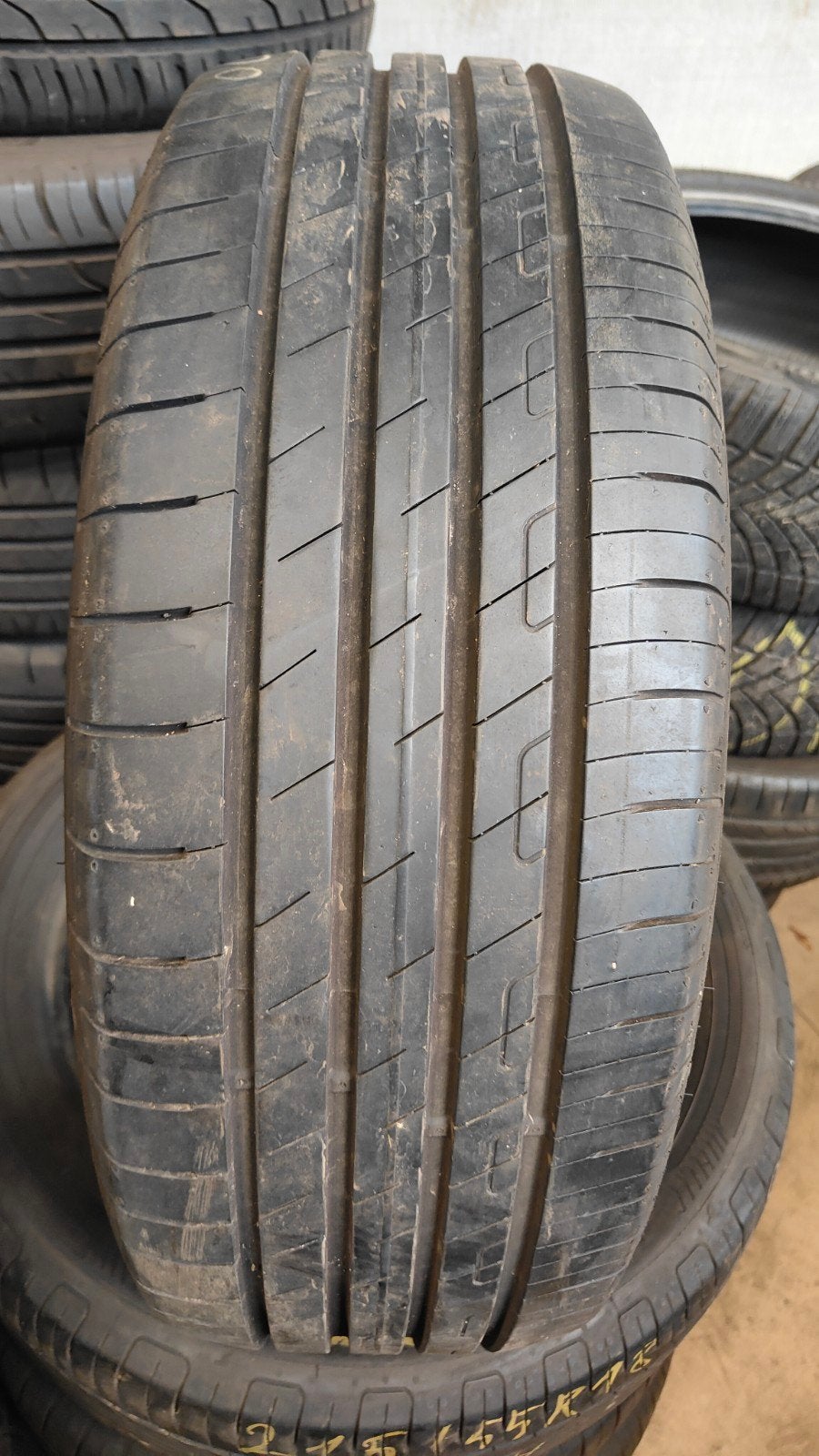 215/55r18 Goodyear 7mm 50€ per stuk met montage en balancere