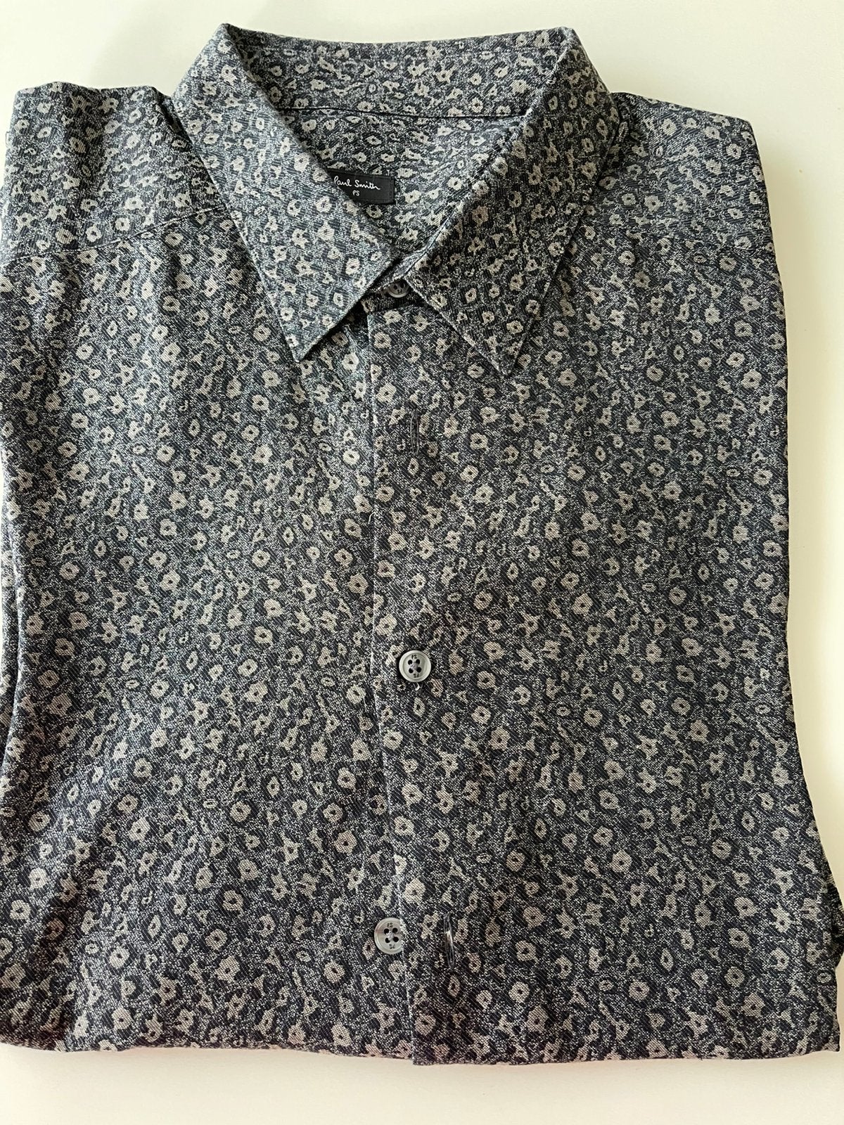 Chemise de créateur Paul Smith. Taille XL, Envoi, Porté