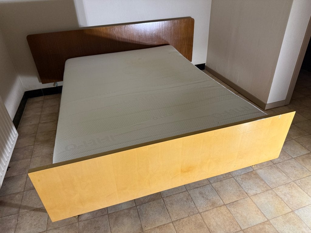 Vintage bed en vintage kleerkast, Ophalen, Gebruikt, Overige houtsoorten, Met deur(en)