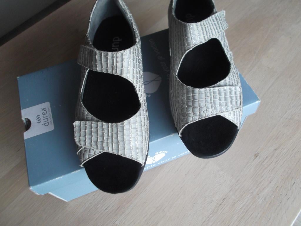 nieuwe comfortschoen DUREA maat 38,5 nieuwprijs was 170 euro, Kleding | Dames, Ophalen