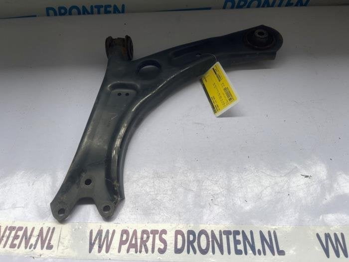 Bras de suspension avant gauche d'un Volkswagen Caddy, Volkswagen, -, 3 mois de garantie, Utilisé