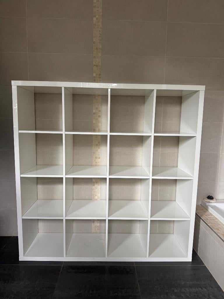 Meuble blanc laqué, Enlèvement