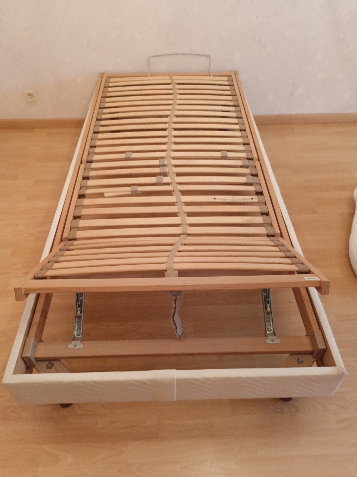 1 persoonsbed met verstelbare lattenbodem, Ophalen, Zie foto, Verstelbaar, 90 cm