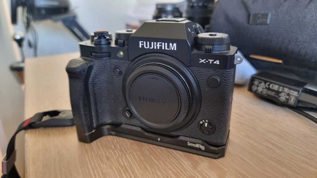 fujifilm xt-4 met accessoires en 2 lenzen, Ophalen, Bluetooth, Zo goed als nieuw, Fujifilm