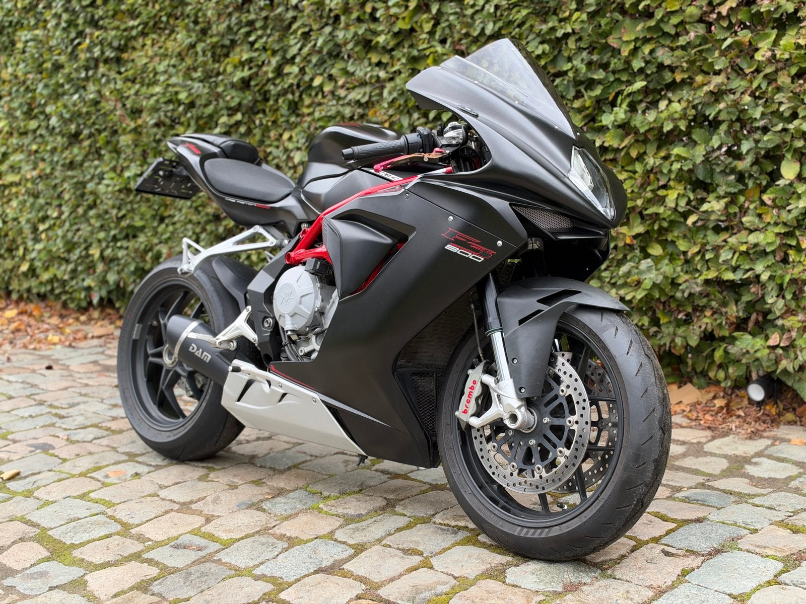 MV Agusta F3 800 - onderhoudsboekje - 2013 - zeer proper, Motos, Entreprise, Occasion, Plus de 35 kW, 800 cm³