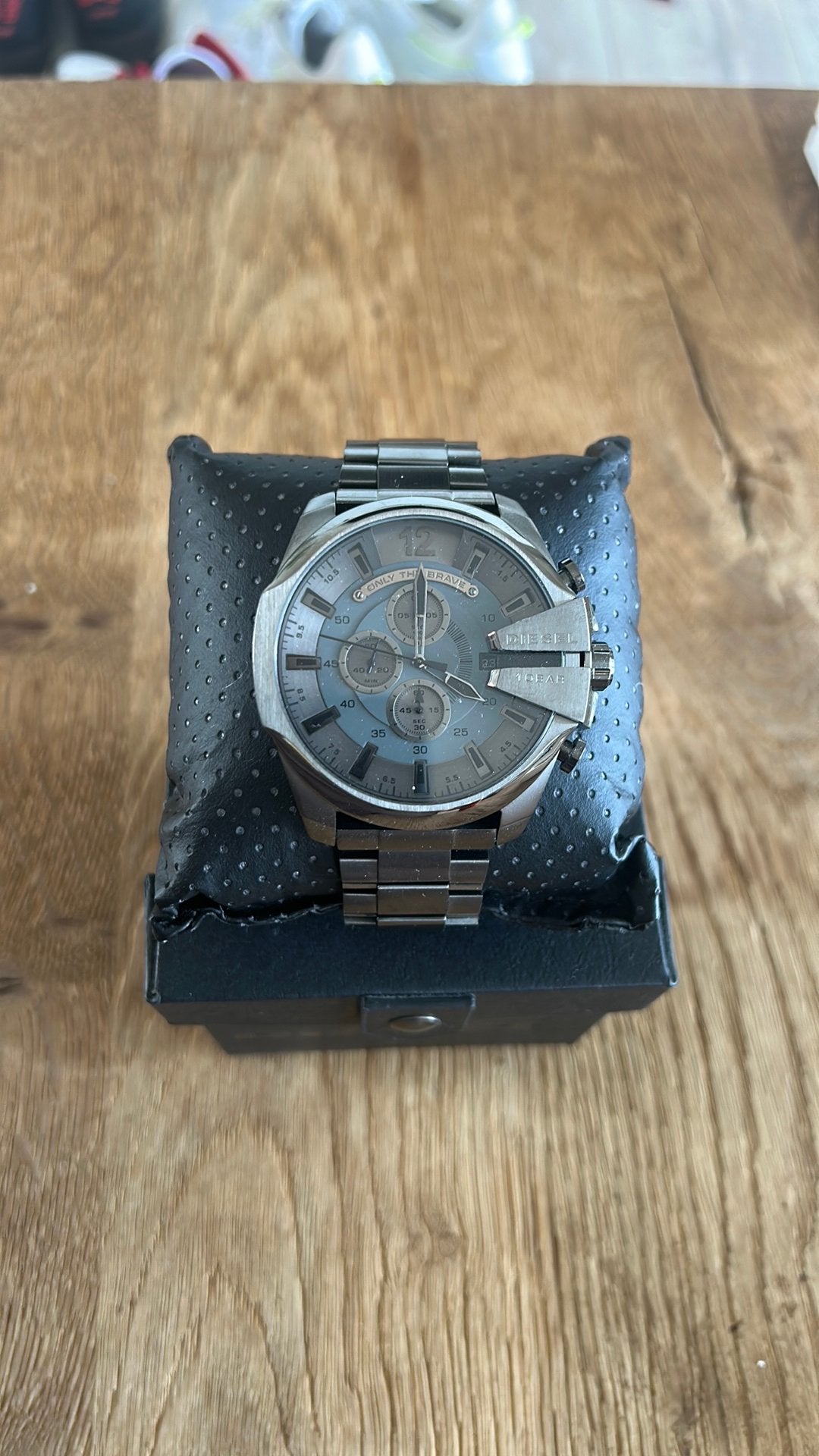 Splinternieuwe diesel horloge, Handtassen en Accessoires, Horloges | Heren, Ophalen, Zo goed als nieuw