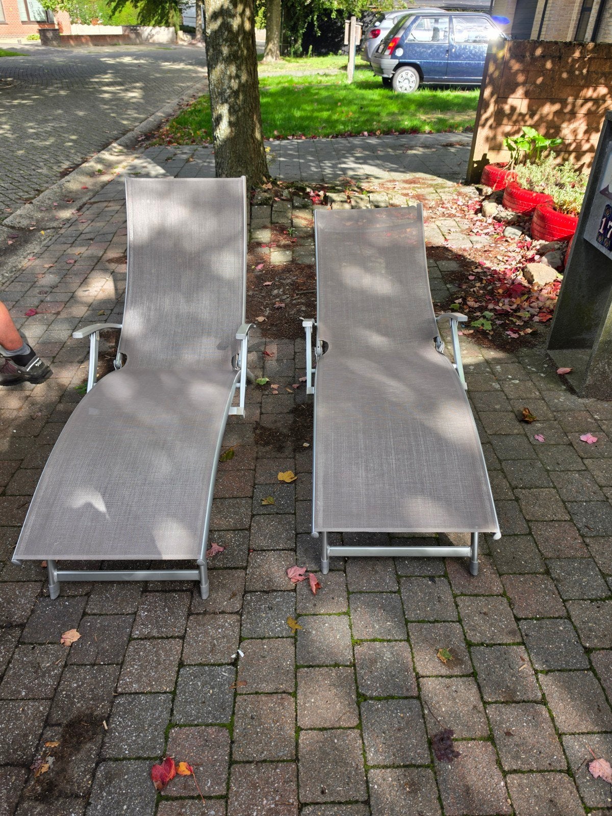 2 dezelfde verstelbare ligstoelen, Enlèvement ou Envoi