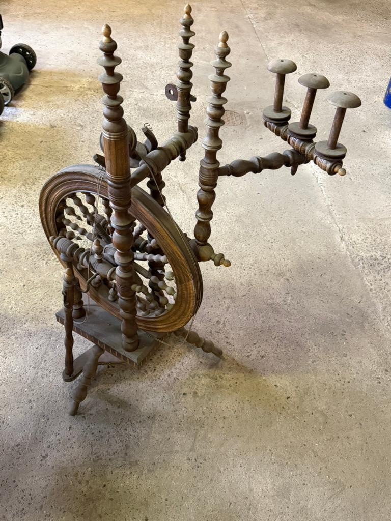 Spinnewiel antiek, Hobby en Vrije tijd, Spinnewielen en Spinnen, Ophalen, Zo goed als nieuw, Spinnewiel