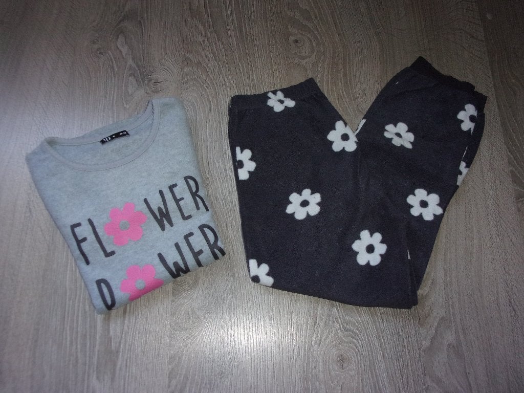 Meisjes pyjama. Maat 146, Enlèvement ou Envoi, Comme neuf, Fille, Vêtements de nuit ou Sous-vêtements