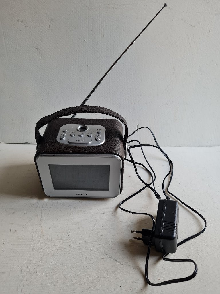 Radio-réveil modèle rétro Majestic, Enlèvement ou Envoi, Utilisé, Digital