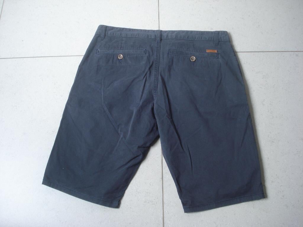 Blauwe Tom Tailor short, heren/jongens. mt 38, Kleding | Heren, Broeken en Pantalons, Ophalen of Verzenden, Gedragen, Blauw, Tom Tailor