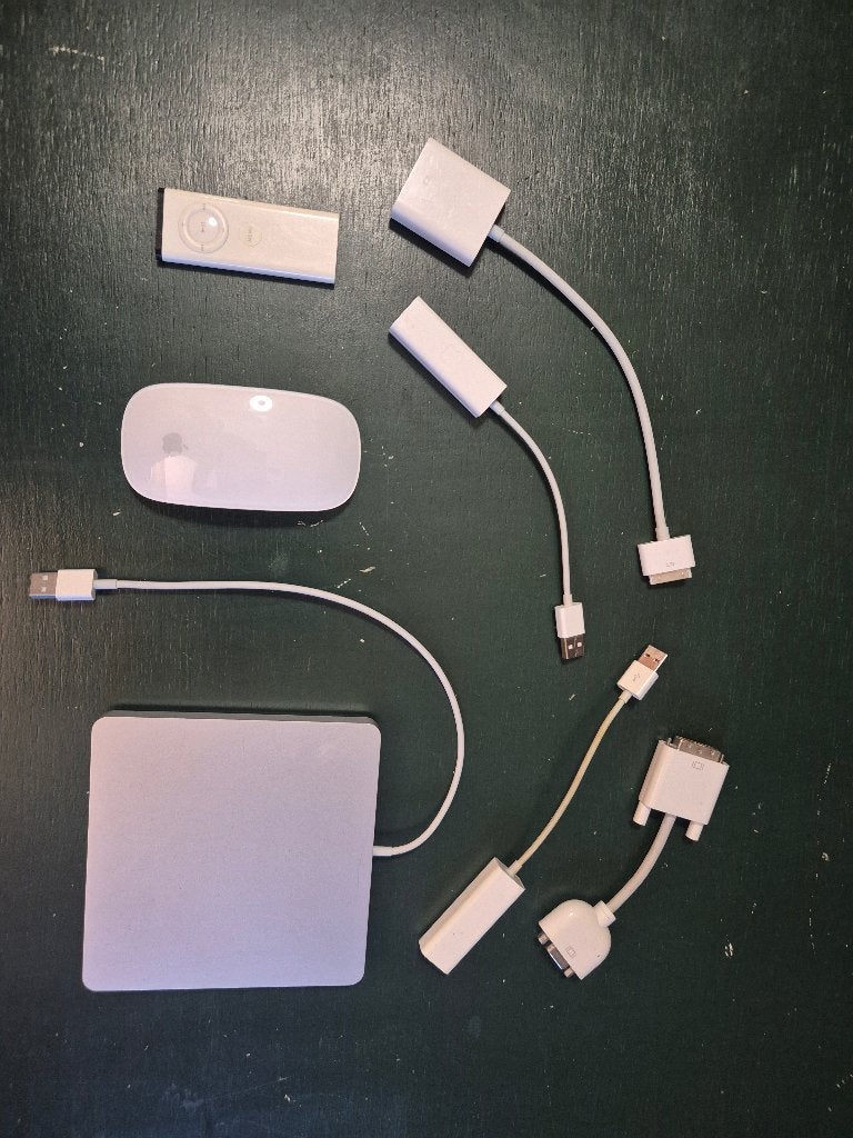 Mac Apple-stekkers, magische muis en cd/dvd-speler, Overige modellen, Ophalen of Verzenden, Zo goed als nieuw, Onbekend