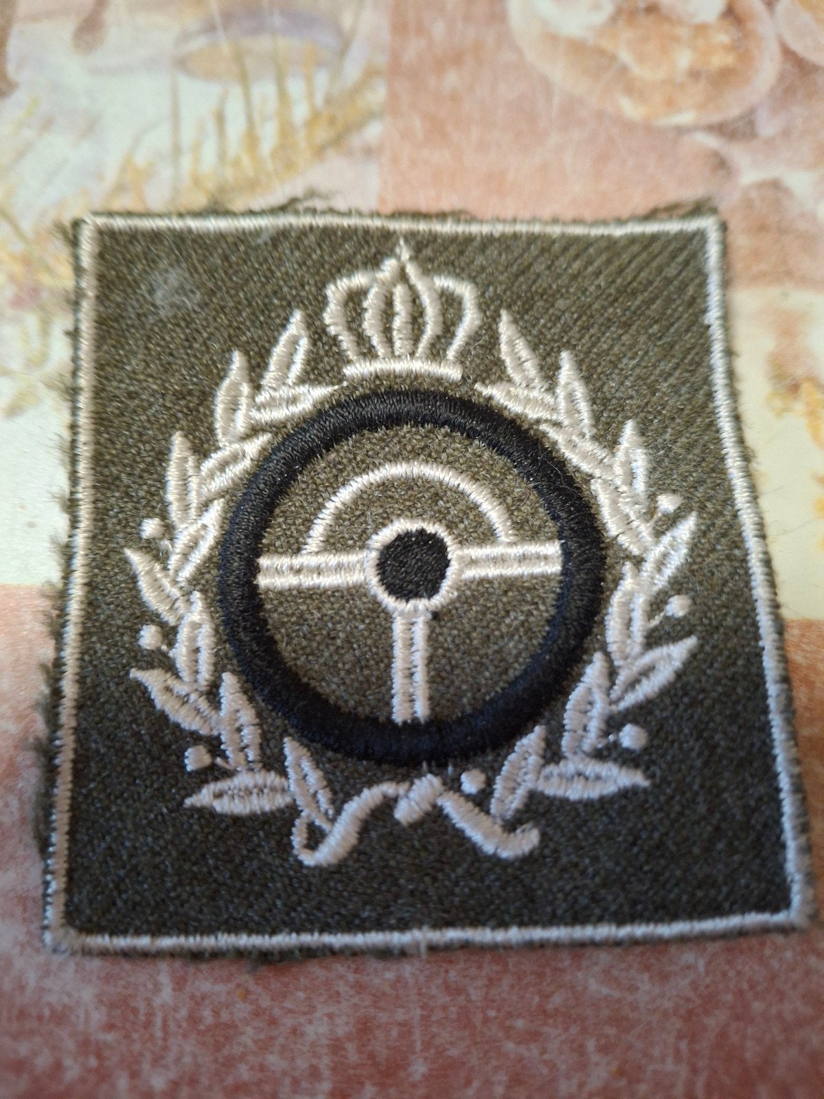 embleem leger, Verzamelen, Militaria | Algemeen, Verzenden