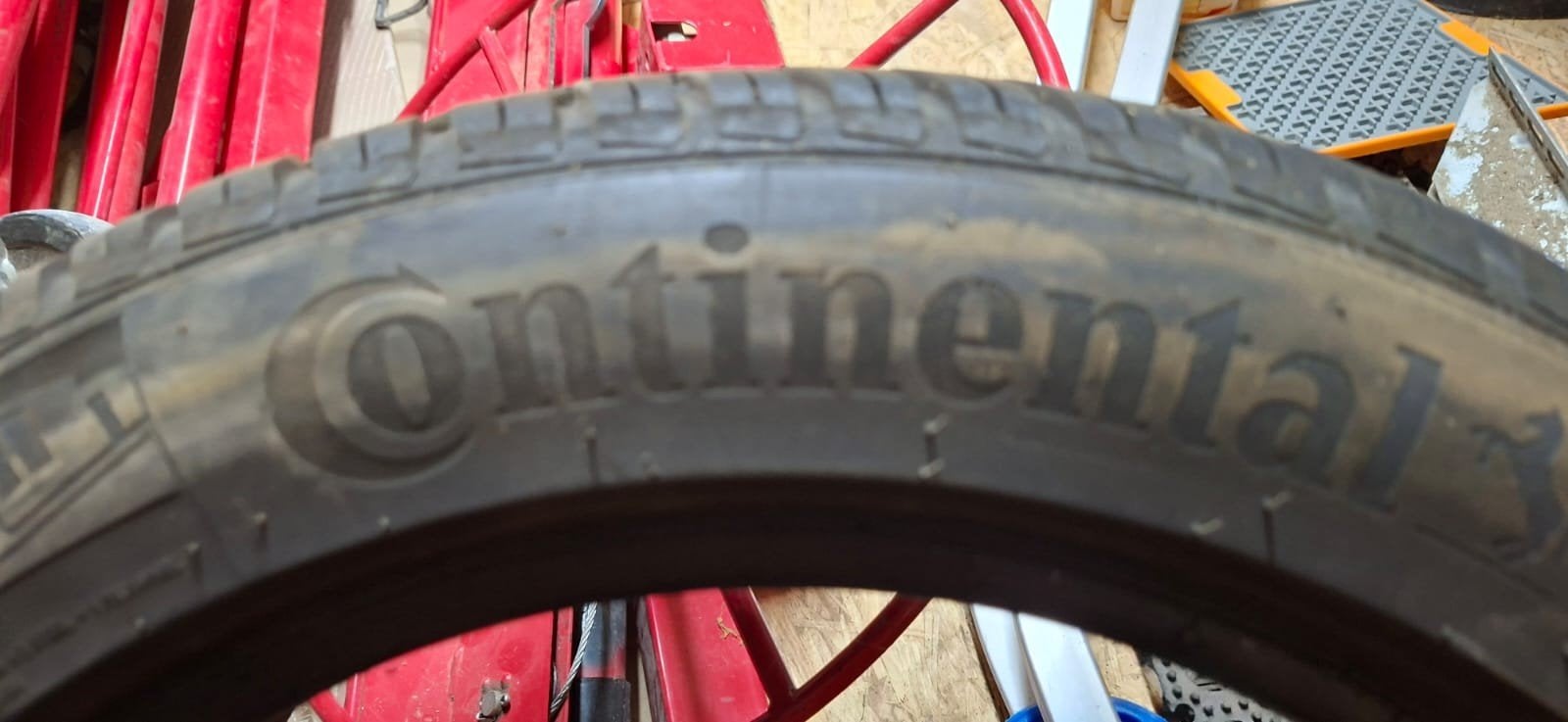 2 autobanden Continental, Auto-onderdelen, Banden en Velgen, Ophalen, Gebruikt, 15 inch, All Season