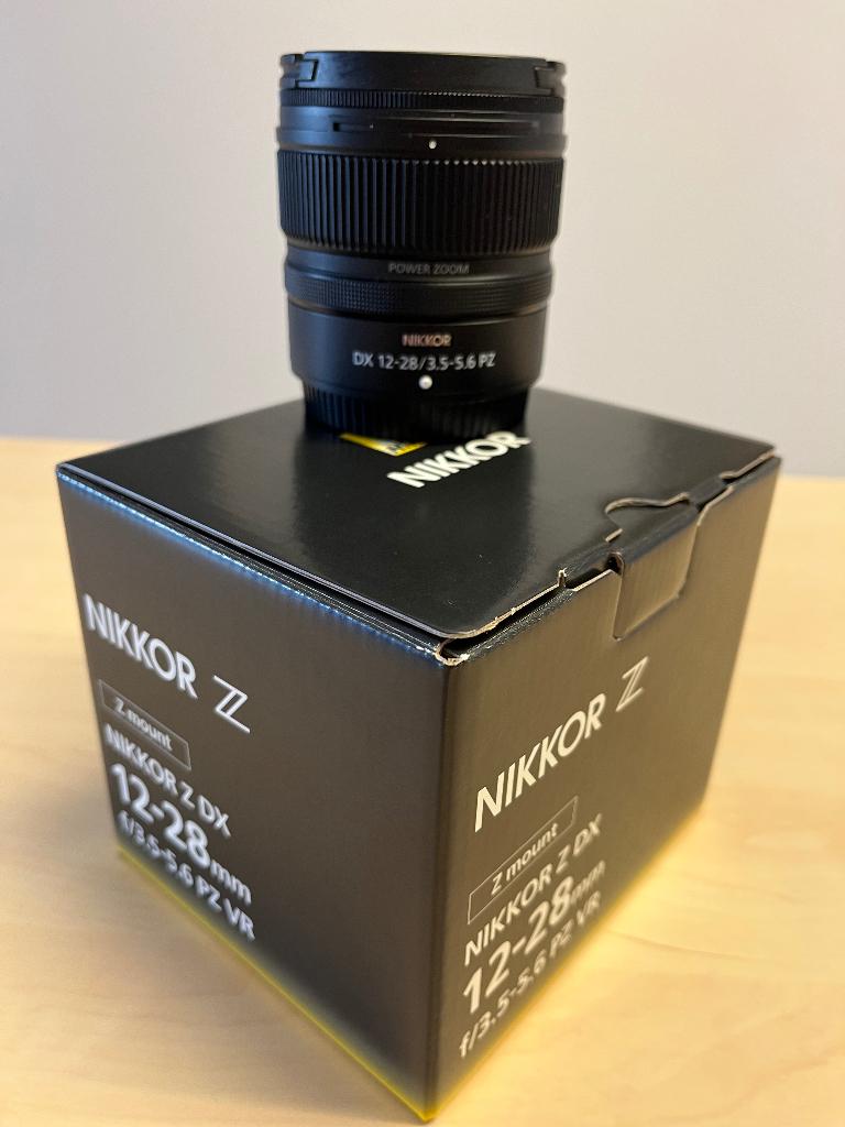 NIKON Z 12-18 DX PZ ( Powerzoom), Audio, Tv en Foto, Ophalen, Zo goed als nieuw, Standaardlens, Zoom