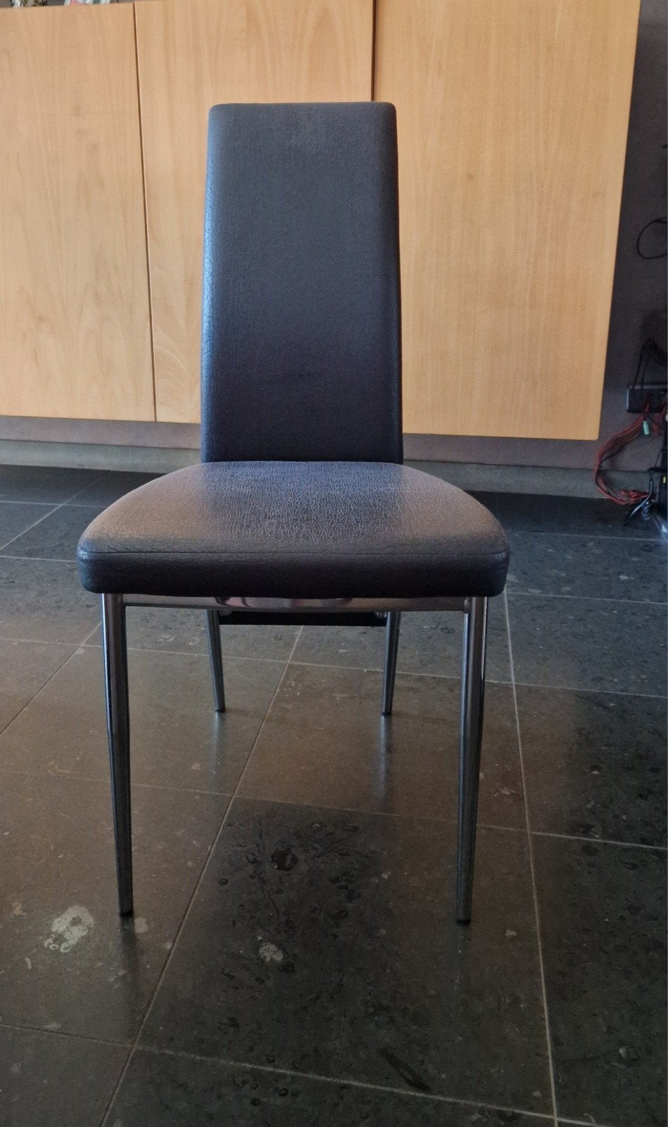 8 degelijke stoelen met hoge rugleuning, Huis en Inrichting, Stoelen, Ophalen