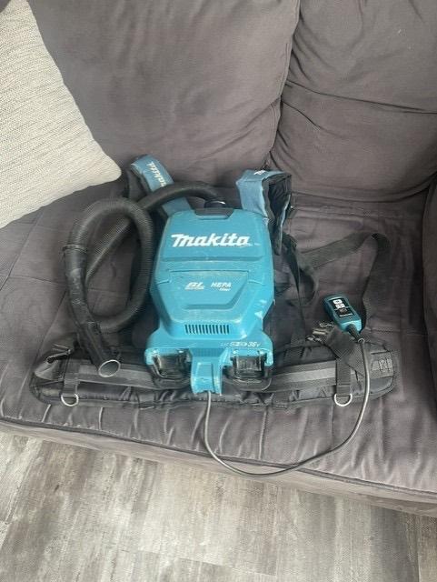Aspirateur dorsal makita, Electroménager, Aspirateurs, Sans fil, Enlèvement ou Envoi, Sac à poussière, Utilisé