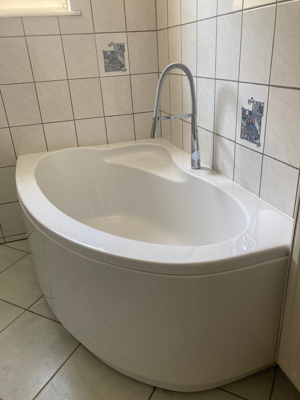 Baignoire d'angle avec robinet 1,55 m x 1,00 m, Enlèvement, Comme neuf