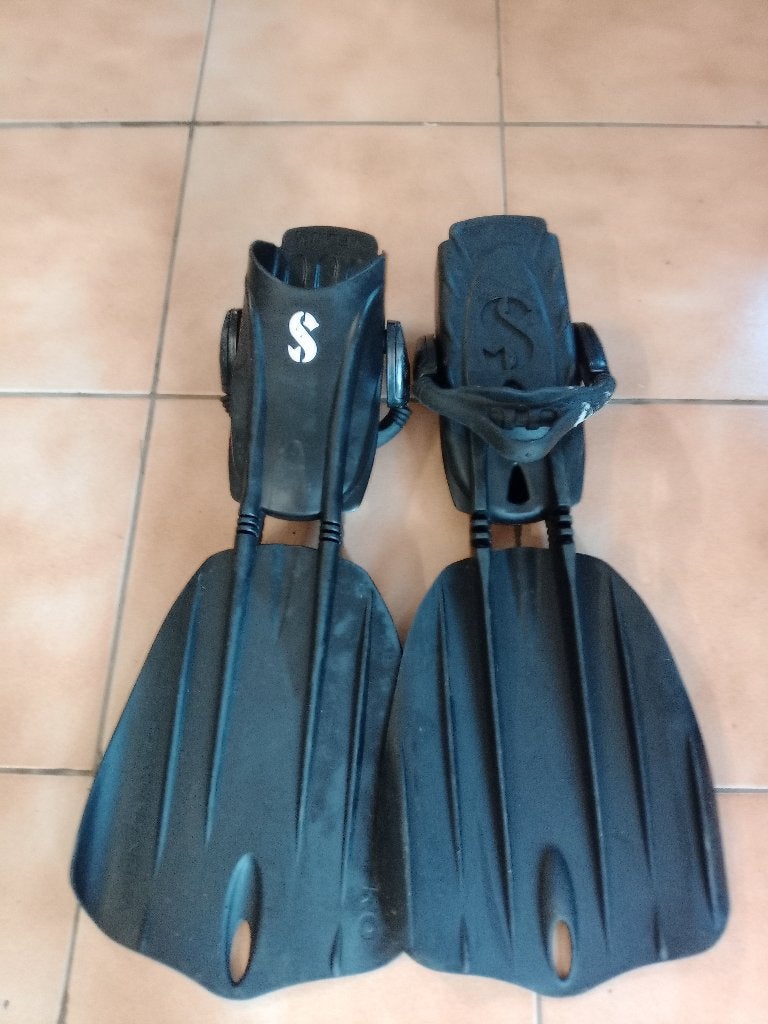 Scubapro Swing Nova handpalm medium, Ophalen of Verzenden, Zo goed als nieuw