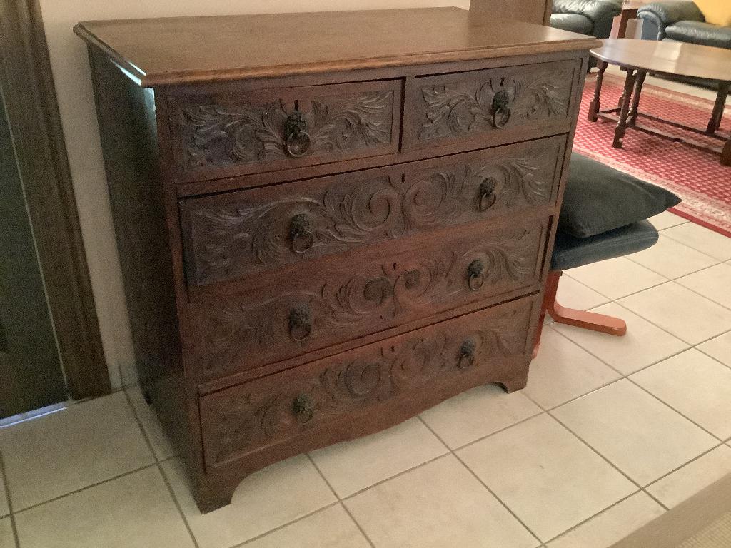 Victoriaanse commode  94/47/90, Ophalen