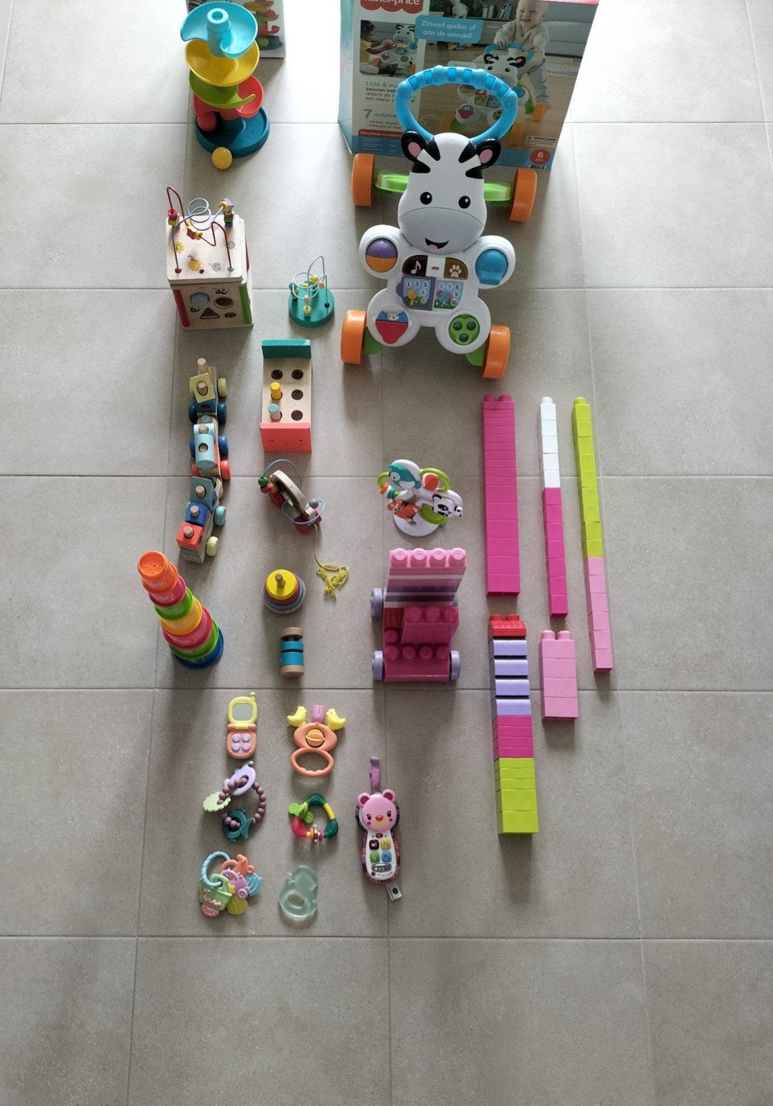 Un ensemble de jouets contenant tout, Enfants & Bébés, Jouets | Autre, Enlèvement ou Envoi, Utilisé, Garçon ou Fille