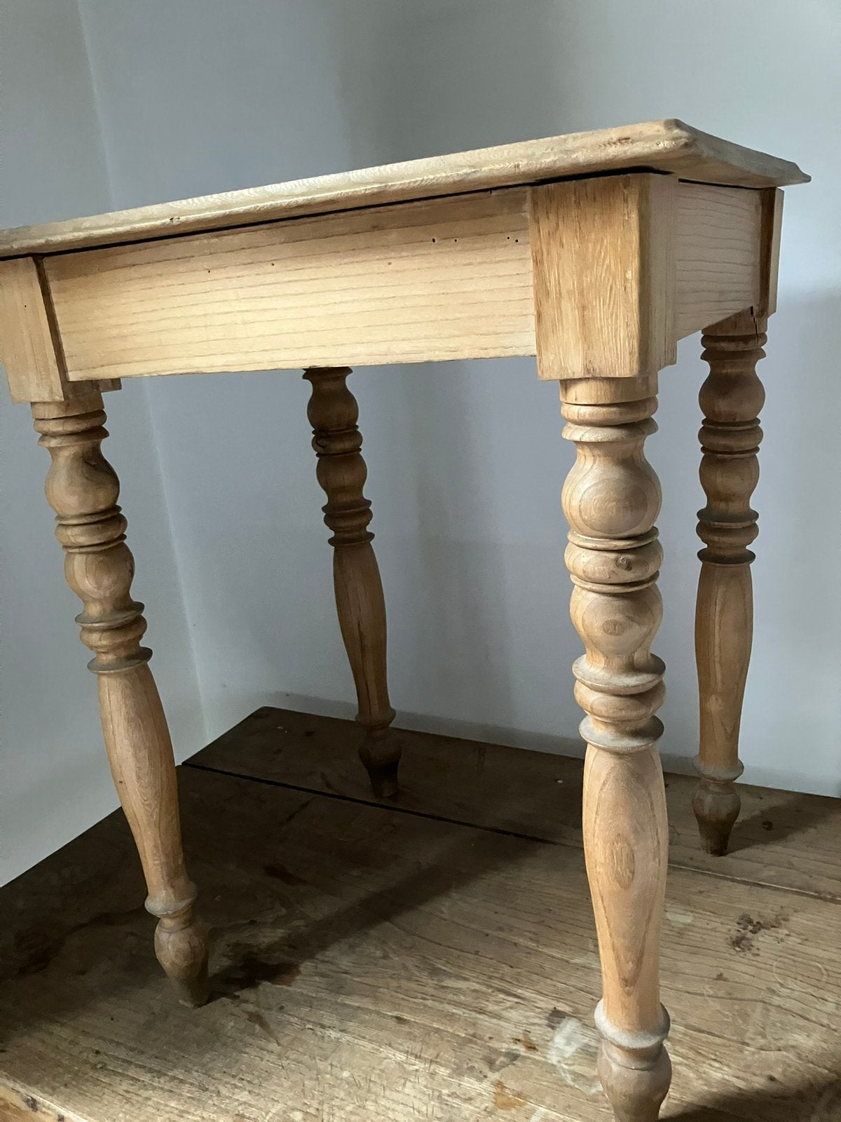 Kleine tafel massief hout, Ophalen