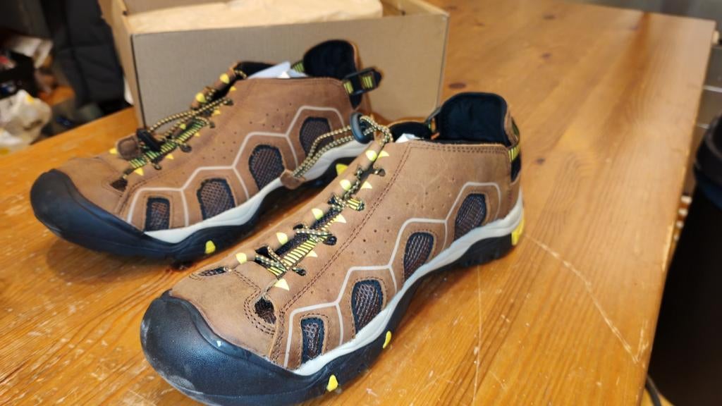 Chaussures neuves de randonnée légères Altex 45, Enlèvement ou Envoi, Chaussures
