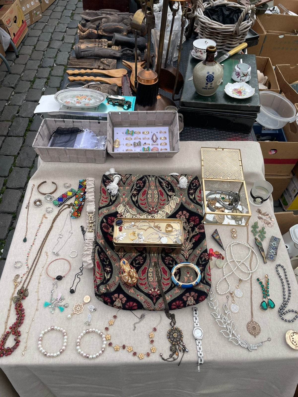 Ensemble Complet Pour Marché: Tables, Présentoirs & Bijoux!, Divers, Enlèvement, Comme neuf