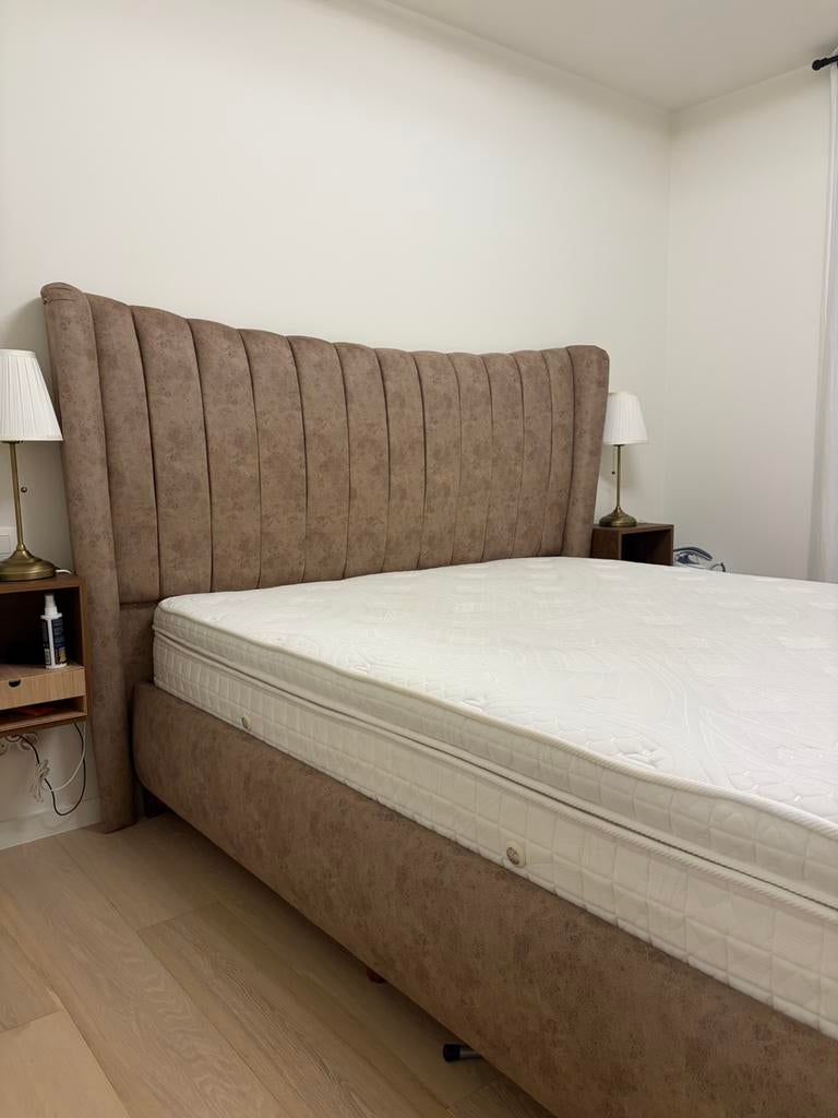 Mooie bed met opbergruimte (incl. NIEUW matras), Comme neuf, Brun, Enlèvement, 200 cm
