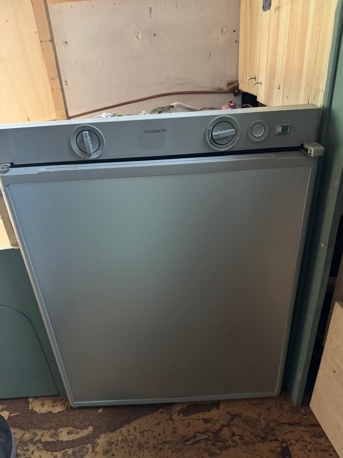 Dometic koelkast op gas 220v en 12V, Enlèvement, Comme neuf