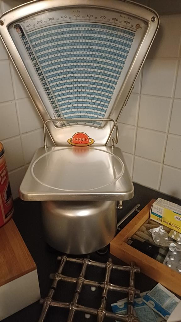 Weegschaal 1950 brussel, Ophalen