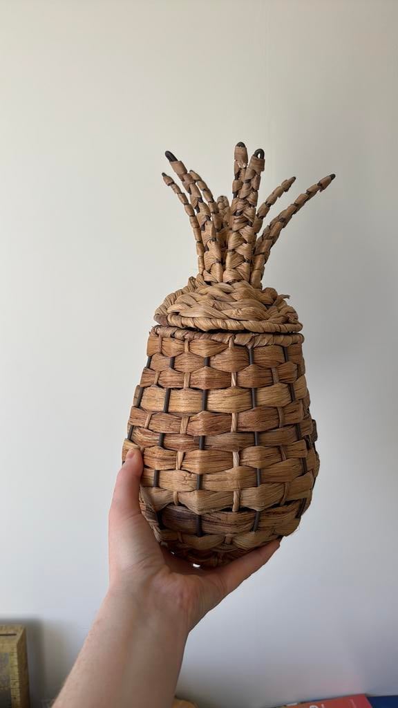 Rotan ananas opbergmandje, Ophalen, Zo goed als nieuw