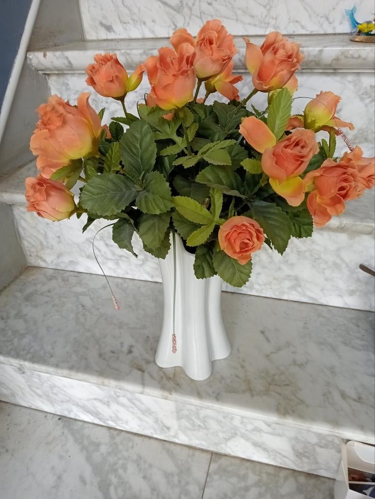 Witte vaas met bloemen, Ophalen of Verzenden