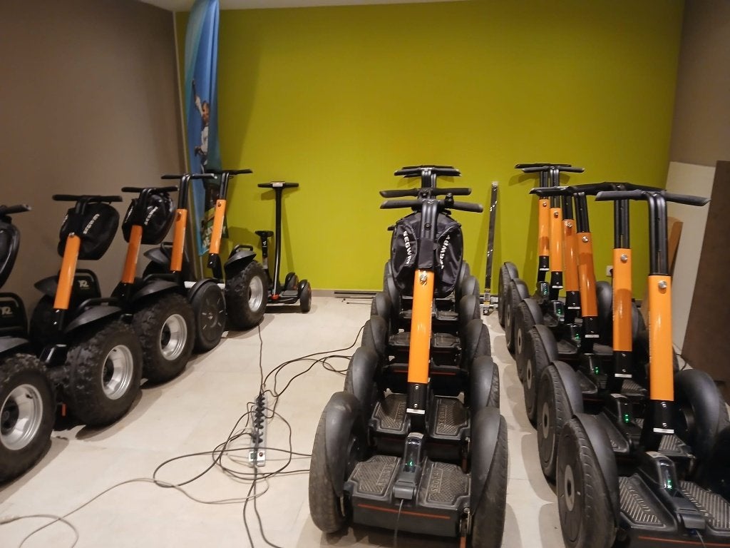 SEGWAY I2 SE ET X2 SE , EN LOT OU A L'UNITE, PARFAIT ETAT, Enlèvement ou Envoi, Comme neuf, SEGWAY