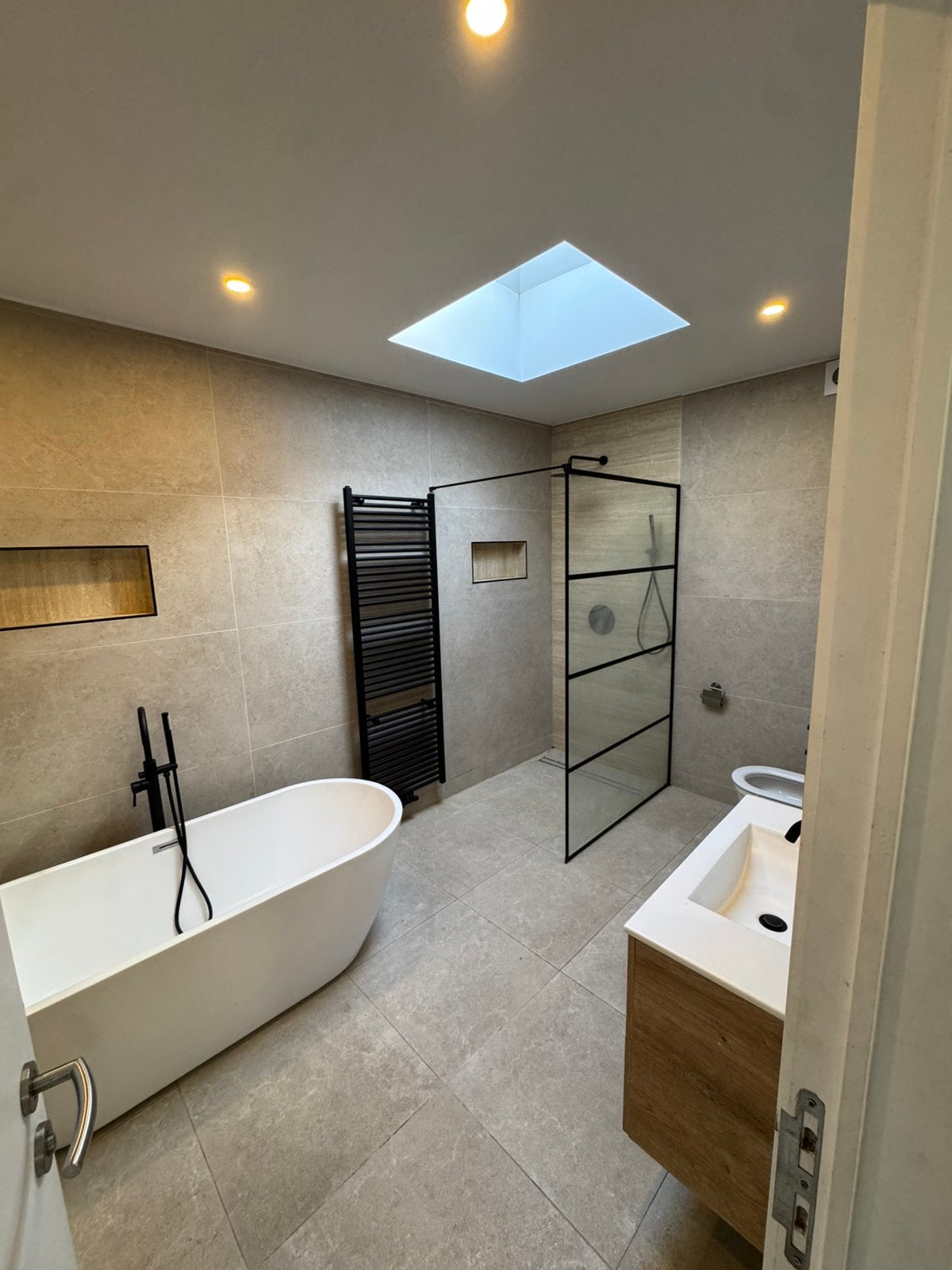Bel-etage met 3 slaapkamers en grote garage te Hemiksem, Bovenwoning, 3 kamers, Provincie Antwerpen