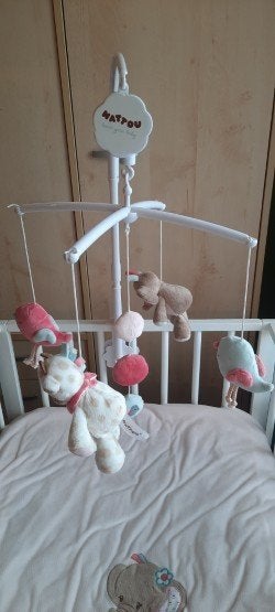kinderbedje en alle toebehoren, Kinderen en Baby's, Kinderkamer | Bedden, Ophalen, Zo goed als nieuw, Minder dan 140 cm, Matras