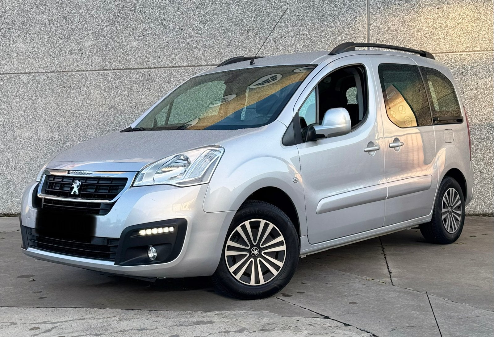 Peugeot Partner / 1.6 BlueHDi / 2016 / Euro 6b, Autos, Argent ou Gris, Euro 6, Boîte manuelle, Noir