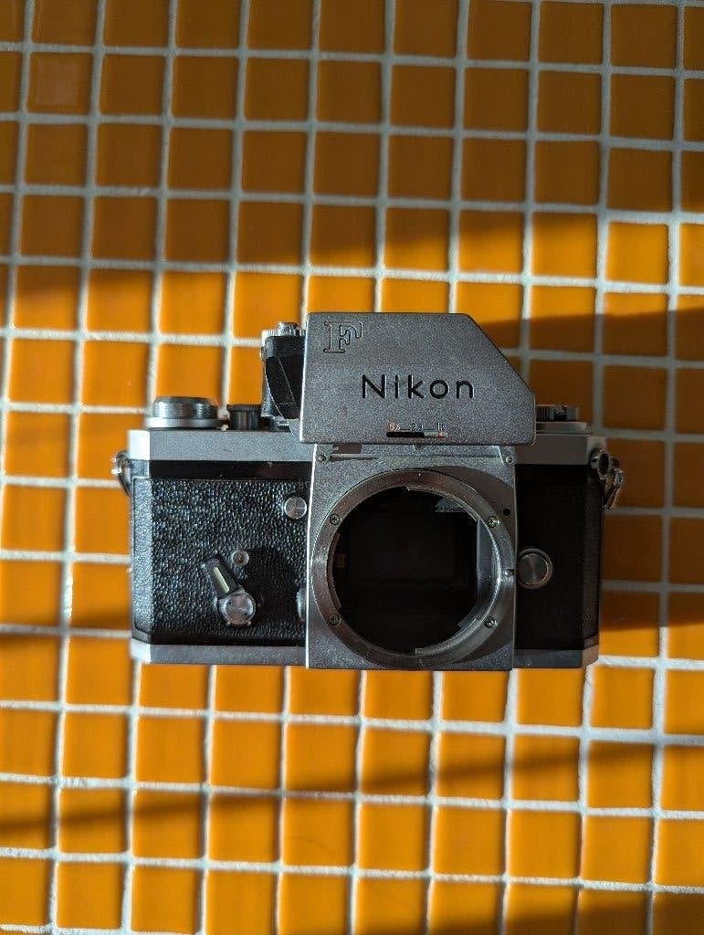 Nikon f1, TV, Hi-fi & Vidéo, Appareils photo numériques, Sans zoom optique, Mise au point manuelle, Enlèvement, Utilisé