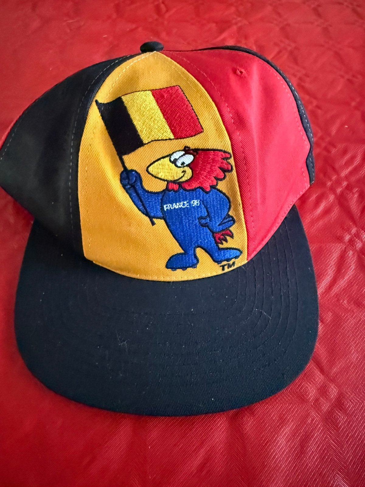 Cap wk france 98 rode duivels, Verzamelen, Sportartikelen en Voetbal, Ophalen of Verzenden, Zo goed als nieuw, Pet of Muts