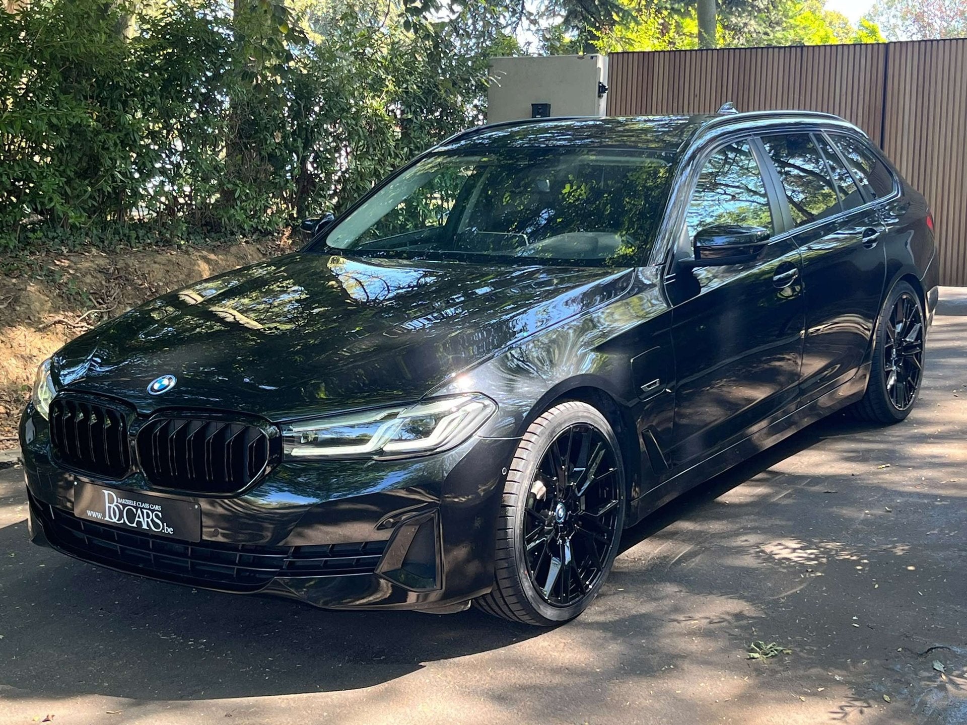 BMW 530 e Xdrive-Laser-Cockpit Pro-HK Sound-360cam-20", Auto's, BMW, Automaat, 4 cilinders, Zwart, Bedrijf