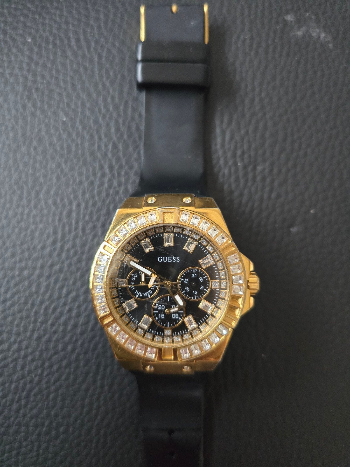 Dames horloge guess beschadigd, Handtassen en Accessoires, Ophalen