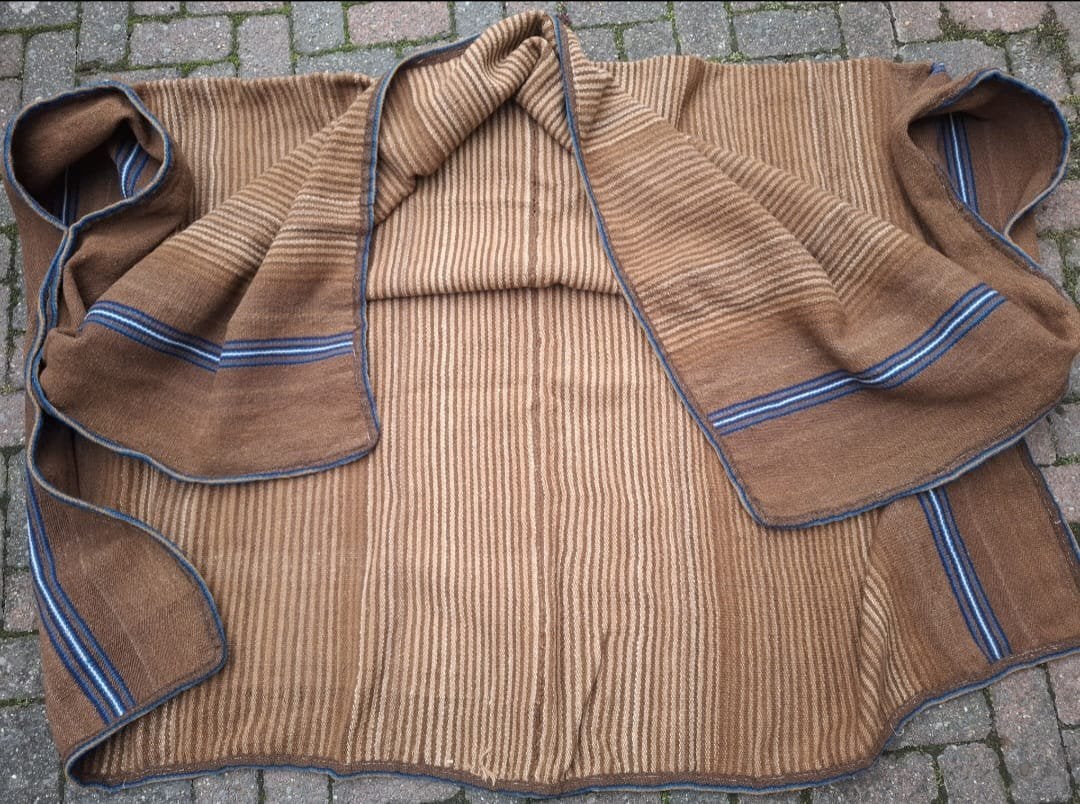 PONCHO ANTIEK, Antiek en Kunst, Overige herkomsten, Ophalen of Verzenden, Overige typen, Textiel