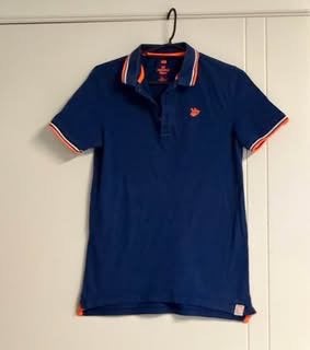 Mooie blauwe jongens polo van WE, Kinderen en Baby's, Ophalen of Verzenden, Zo goed als nieuw, Jongen, Shirt of Longsleeve